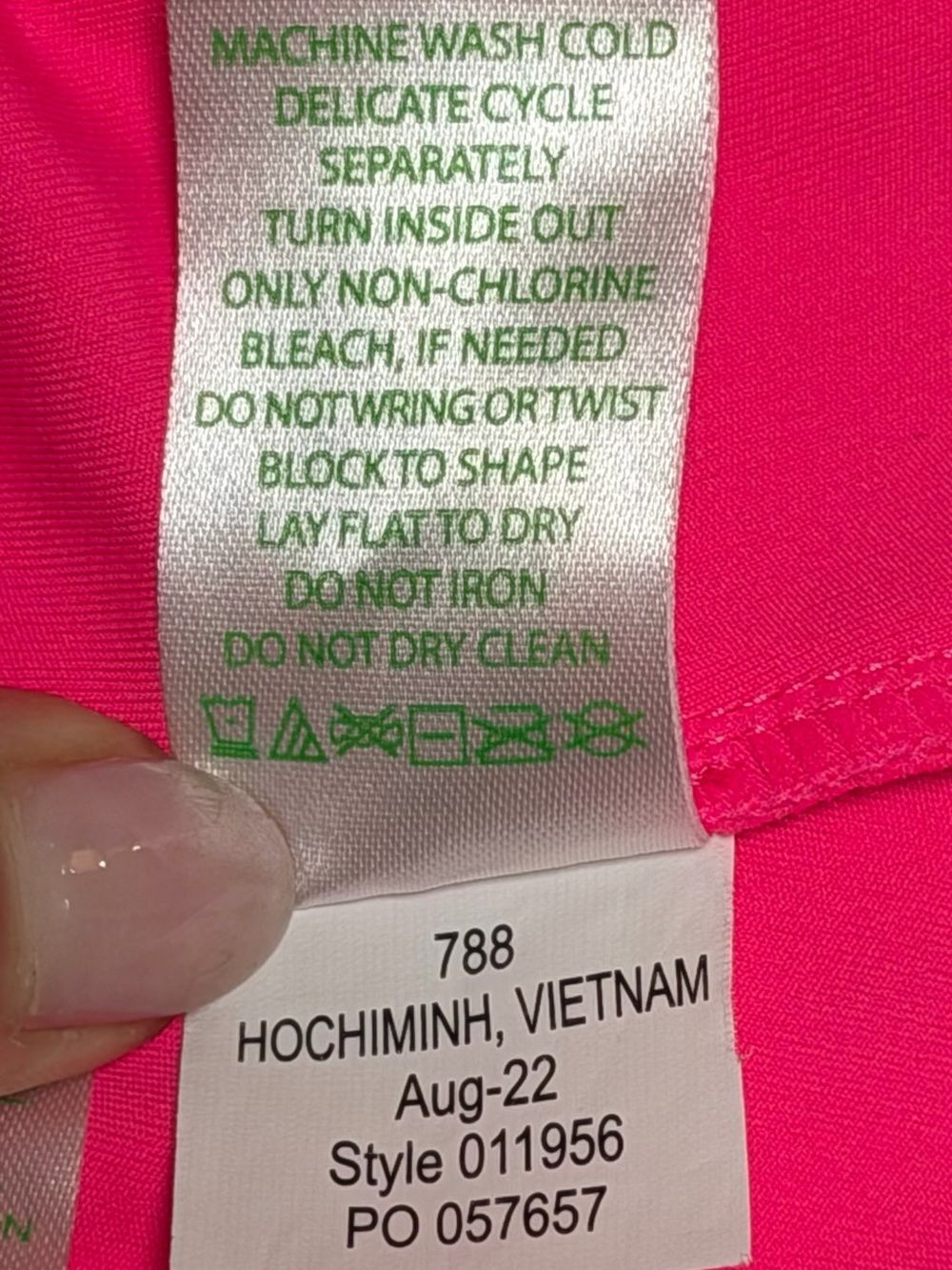 Lilly Pulitzer Luxeletic Euclid Scalloped Bra Tank Top in Pink Grenadine- Size M - Picture 11 of 12